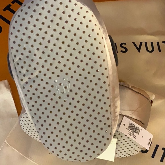 Gap Child’s Slippers - Picture 3 of 4